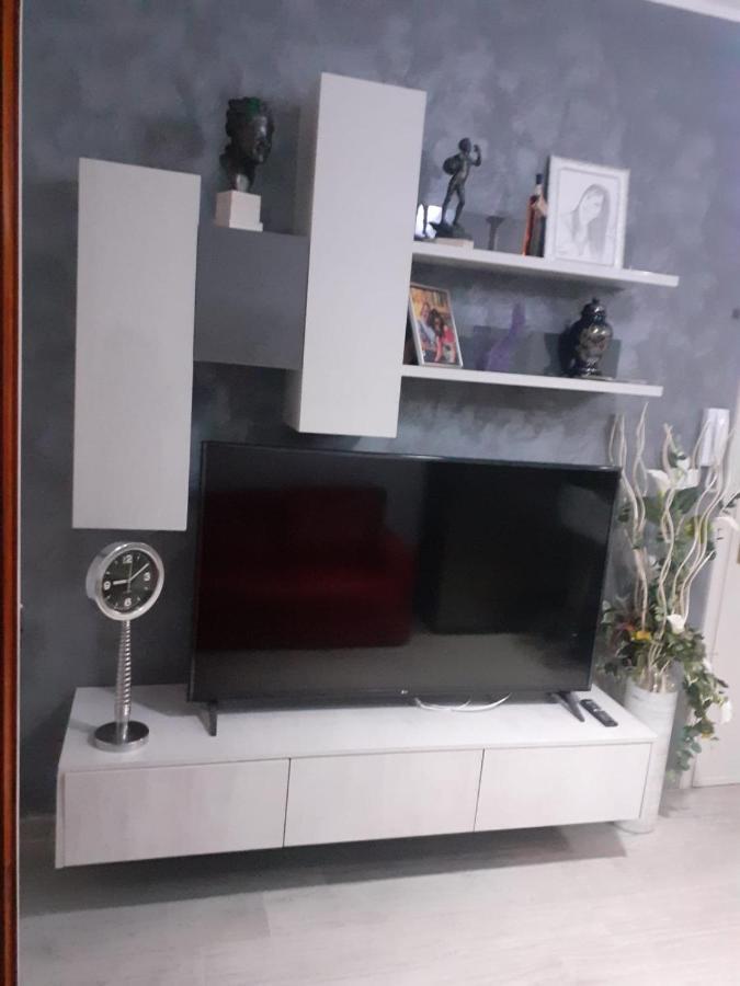 La Casa Di Tina Apartment Лече Екстериор снимка